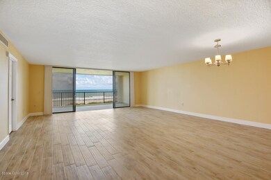Living Area to Direct Oceanfront
