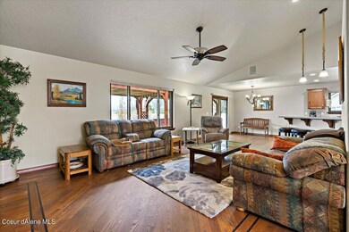 07-Living Room