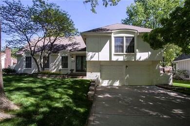 1502 SW 8th Terrace, Lee's Summit, MO 64081....Wel