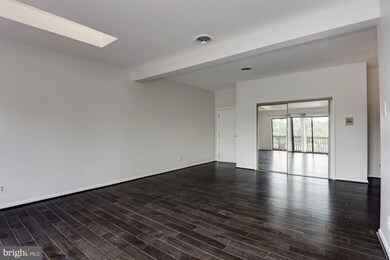 103 Skyhill Rd unit 8, Alexandria, VA 22314 - photo 5