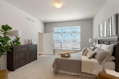 913 Mary Grace Ct unit 49, Grafton, WI 53024 - photo 5