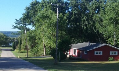 Portage Lake Views!