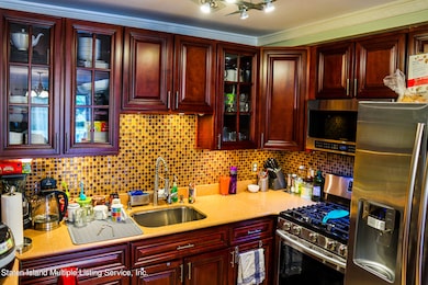 105 Richmond Hill Rd, Staten Island, NY 10314 - photo 5