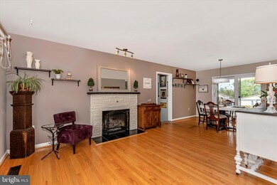 10918 Hillcrest Dr, Laurel, MD 20723 - photo 5