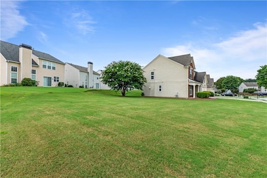 View of the side yard