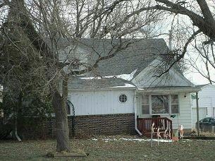 564 Highway T12 N, Newton, IA 50208 - photo 2