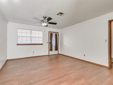 2309 E 11th St, Shawnee, OK 74801 - photo 6