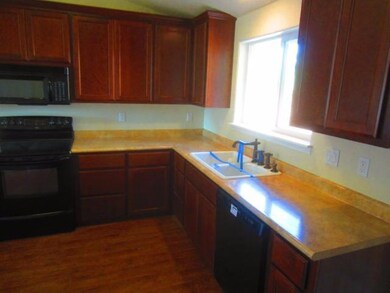 939 SW Princess Cir, Grants Pass, OR 97527 - photo 3