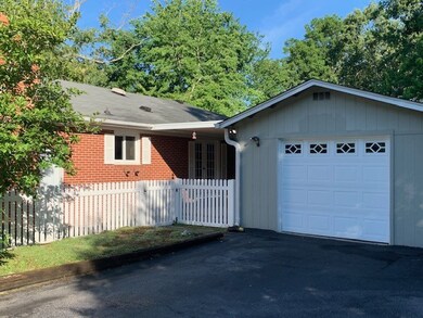 517 Lowry St, Manchester, TN 37355 - photo 3