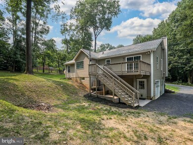 396 Persimmon Pear Ln, Harpers Ferry, WV 25425 - photo 3