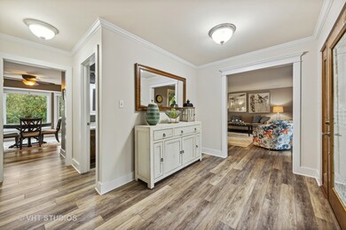 812 Piedmont Cir, Naperville, IL 60565 - photo 5