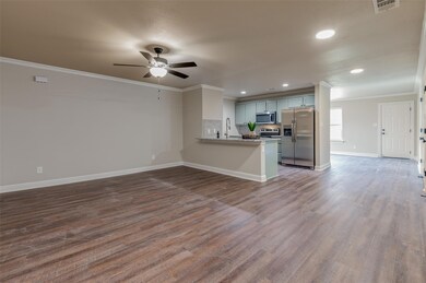 2208 N Hickory St unit 2208, Sherman, TX 75092 - photo 2
