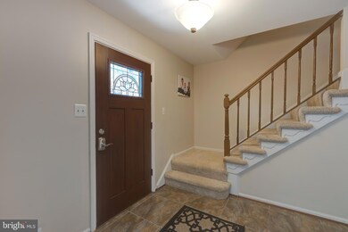 9014 Penn Manor Ct, Springfield, VA 22153 - photo 5