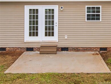 753 Jennings Rd, Statesville, NC 28625 - photo 5