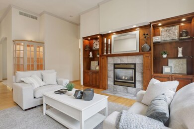 681 Cedar View Ct, Saint Paul, MN 55126 - photo 7