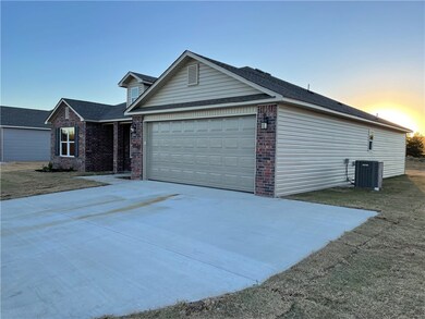 1035 Jennifer Ann Ln, Elkins, AR 72727 - photo 3