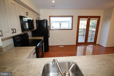 3830 Swan House Ct, Burtonsville, MD 20866 - photo 7