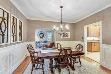 329 N Larch Ave, Elmhurst, IL 60126 - photo 7