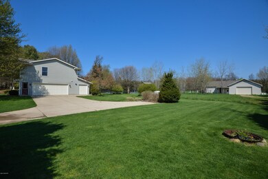 003-Front_View-2716949-large