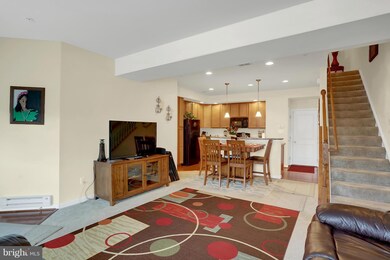 24678 Hutchinson Farm Dr, Chantilly, VA 20152 - photo 7