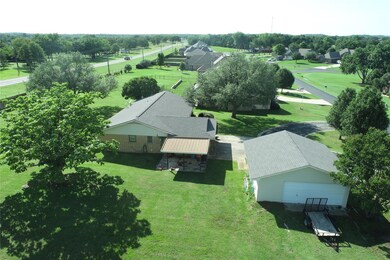 210 Cocopa Dr, Gainesville, TX 76240 - photo 5