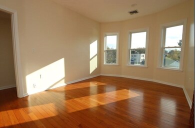 11 Essex St unit 11C, Saugus, MA 01906 - photo 4