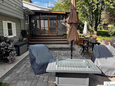 809 W Traverse Rd, Saint Peter, MN 56082 - photo 5