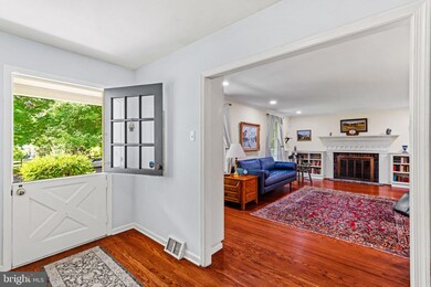 417 Yorkshire Rd, Bryn Mawr, PA 19010 - photo 5