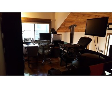 10 Lilac Ct, Cambridge, MA 02141 - photo 6