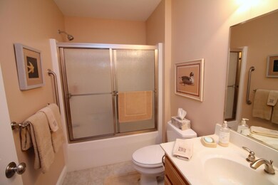04 - Second Guest Bath