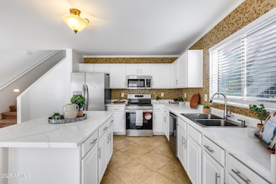 11467 W Austin Thomas Dr, Surprise, AZ 85378 - photo 3