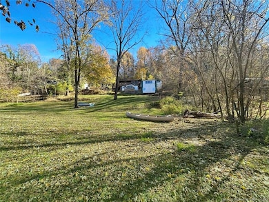 8273 E Doe Run Rd, Madison, IN 47250 - photo 2