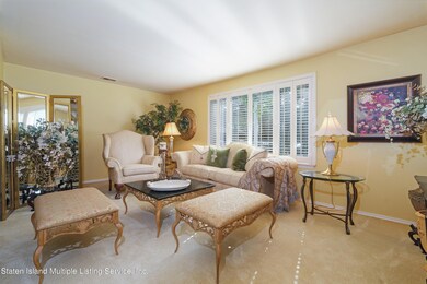 25 Rumson Rd Staten Island, NY 10314 05