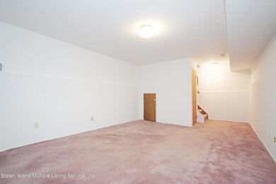 17 Eric Ln, Staten Island, NY 10308 - photo 6