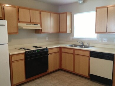 141 Brenda Dr, Jacksonville, NC 28546 - photo 4