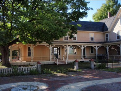 116 S Main St, Wolfeboro, NH 03894 - photo 3