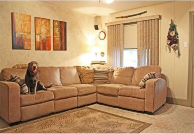 2444 Cumberland Ave, Reading, PA 19606 - photo 7