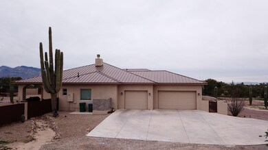 Garage:driveway