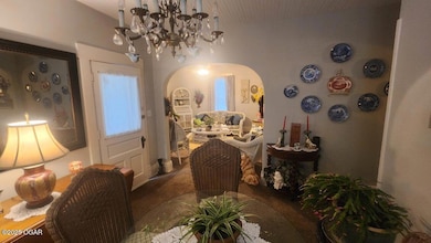 415 W Maple St, Columbus, KS 66725 - photo 7