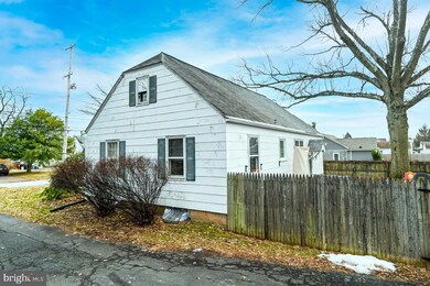 110 Pennhurst Rd, Spring City, PA 19475 - photo 3