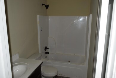 320 Forrestwood Dr, Manchester, TN 37355 - photo 6