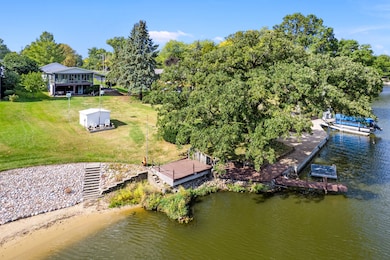 22 Holiday Dr, Somonauk, IL 60552 - photo 3