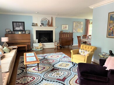 2797 Living Room 2