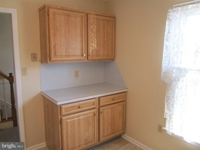 472 W Chocolate Ave, Hershey, PA 17033 - photo 7