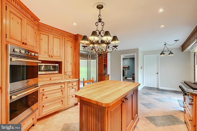 2117 Pot Spring Rd, Lutherville Timonium, MD 21093 - photo 6