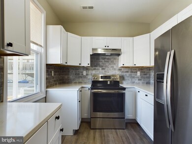 300 W Chesapeake Ave, Towson, MD 21204 - photo 6