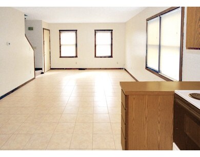 24 Sterling St unit 1, Springfield, MA 01107 - photo 2