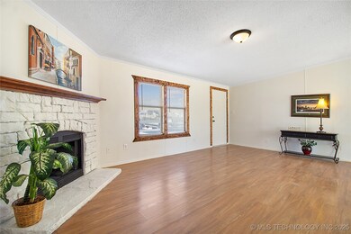 28 Spring Creek St, Pryor, OK 74361 - photo 5