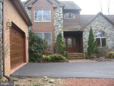 39 Stagshead Ct, Martinsburg, WV 25404 - photo 2