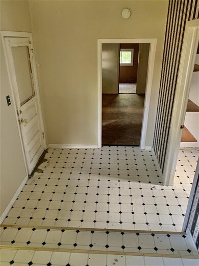 26047 Chain O Lakes Dr, South Bend, IN 46628 - photo 4